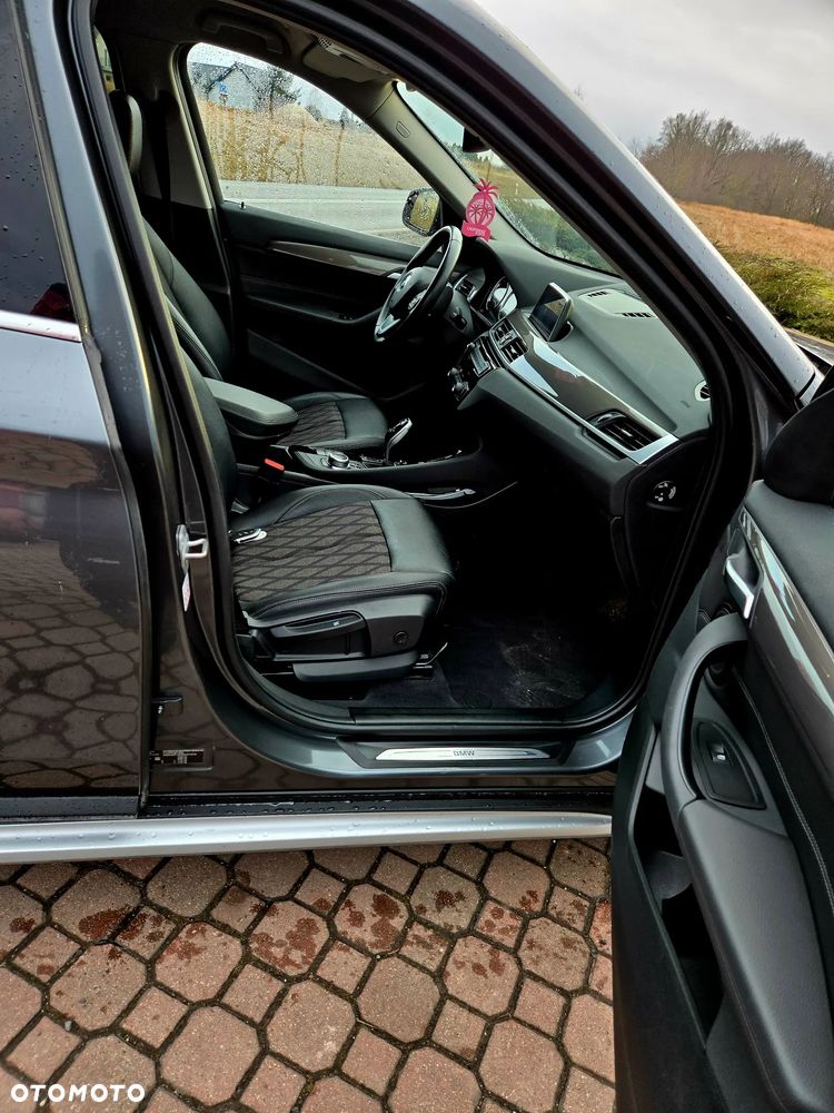 BMW X1 xDrive18d Sport Line - 12