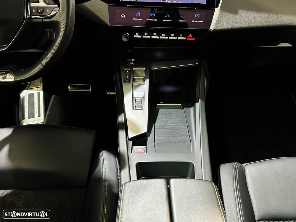 Peugeot 408 1.6 Hybrid GT e-EAT8 - 22
