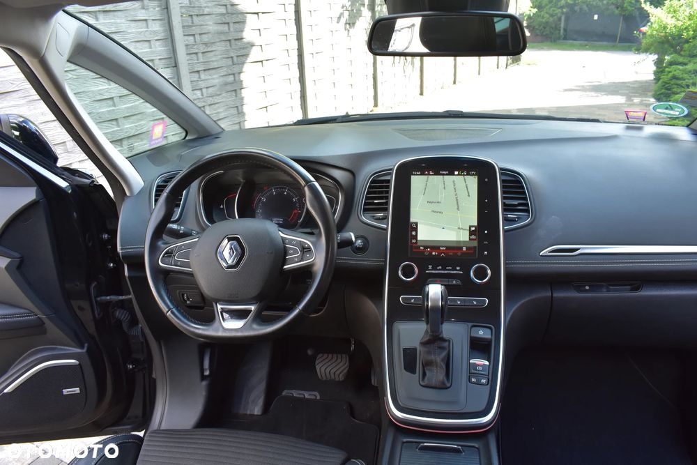 Renault Grand Scenic - 9