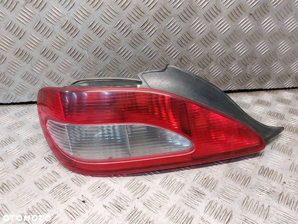 LAMPA LEWY TYŁ PEUGEOT 406 COUPE 2289G - 1