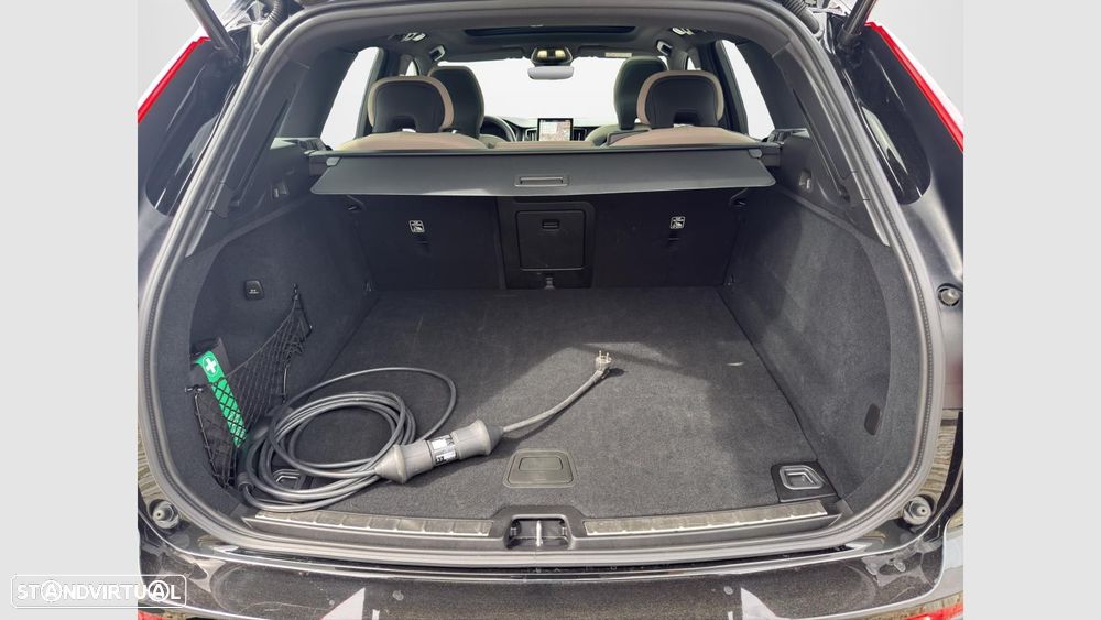 Volvo XC 60 2.0 T6 PHEV Plus Dark AWD - 16