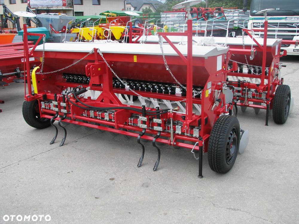 Meprozet Siewnik talerzowy, stopkowy-redlicowy, SR25/SRT25, SR27/SRT27, SR30/SRT30, S107, S107T, poplonów S119, nabudowany SNT30 agregat uprawowo siewny Euro-Masz, Akpil, Agro-Masz - 10