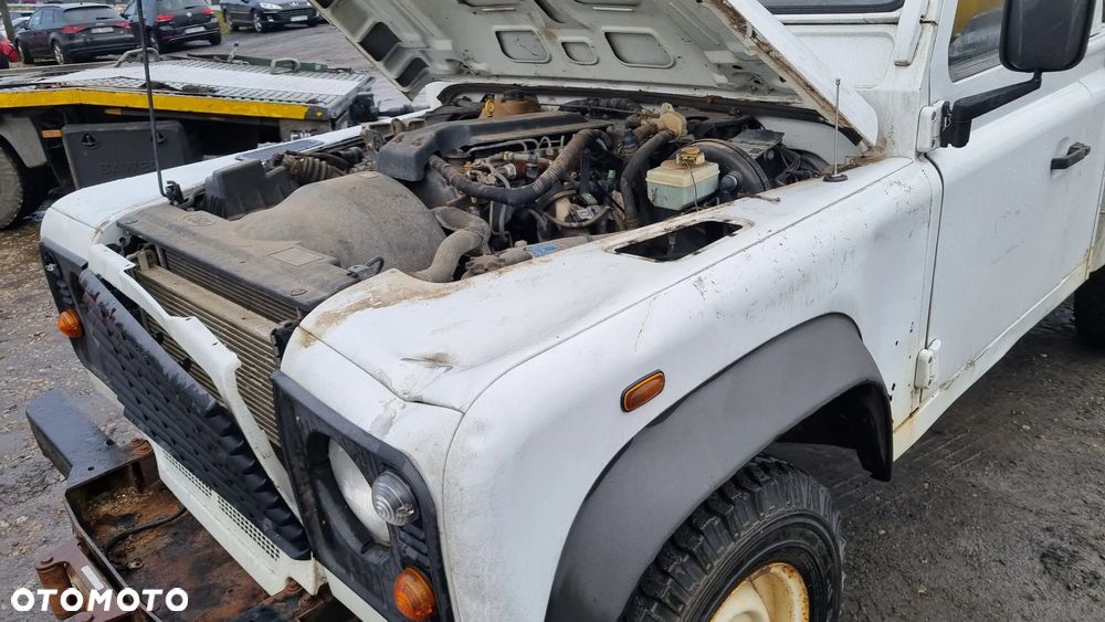 Land Rover Defender - 27