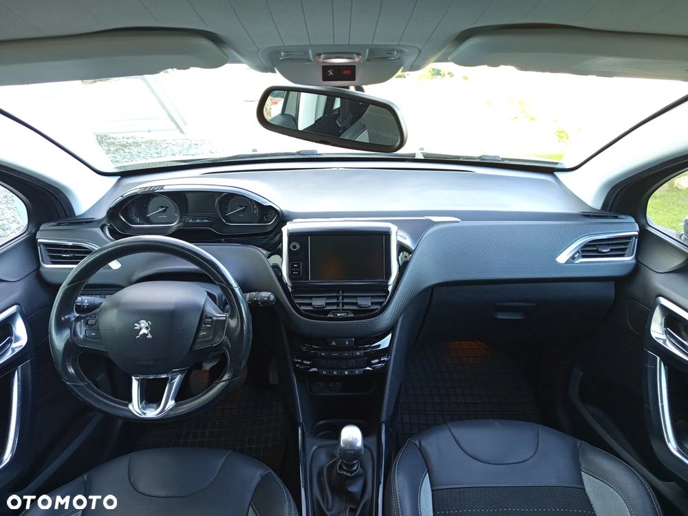 Peugeot 2008 1.6 e-HDi Allure S&S - 11