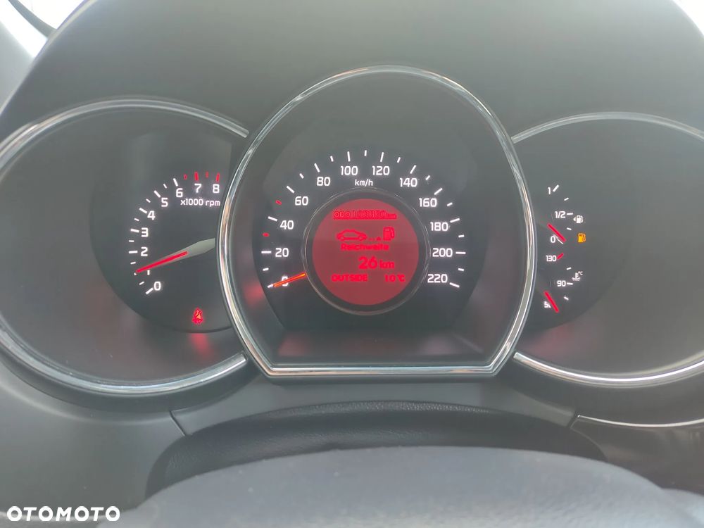 Kia Rio - 12