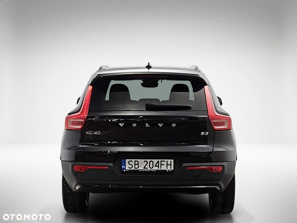 Volvo XC 40 B3 Plus Dark - 5