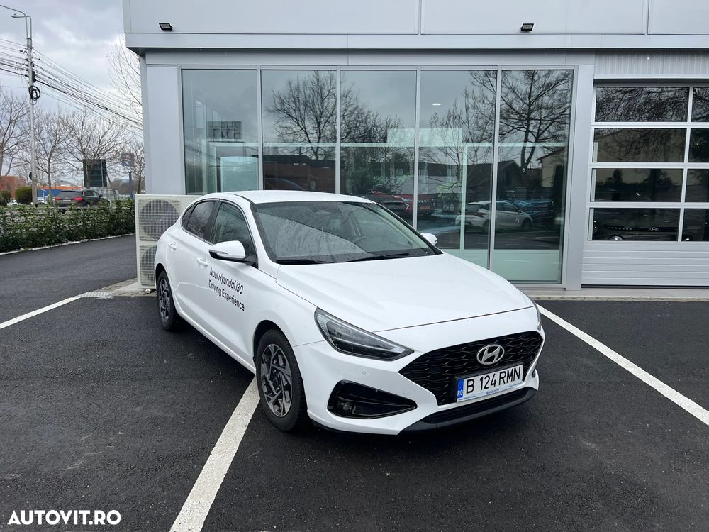 Hyundai i30 1.5 T-GDI 140CP M/T MHEV Highway - 1