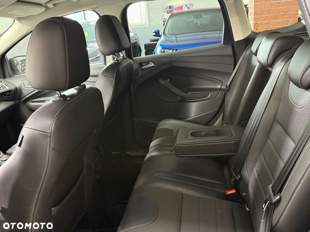 Ford Kuga 2.0 TDCi 4x4 Titanium - 16