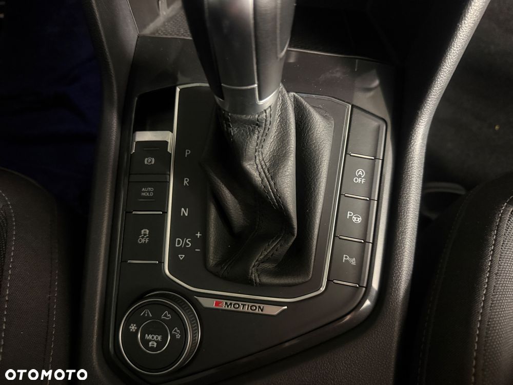 Volkswagen Tiguan - 13