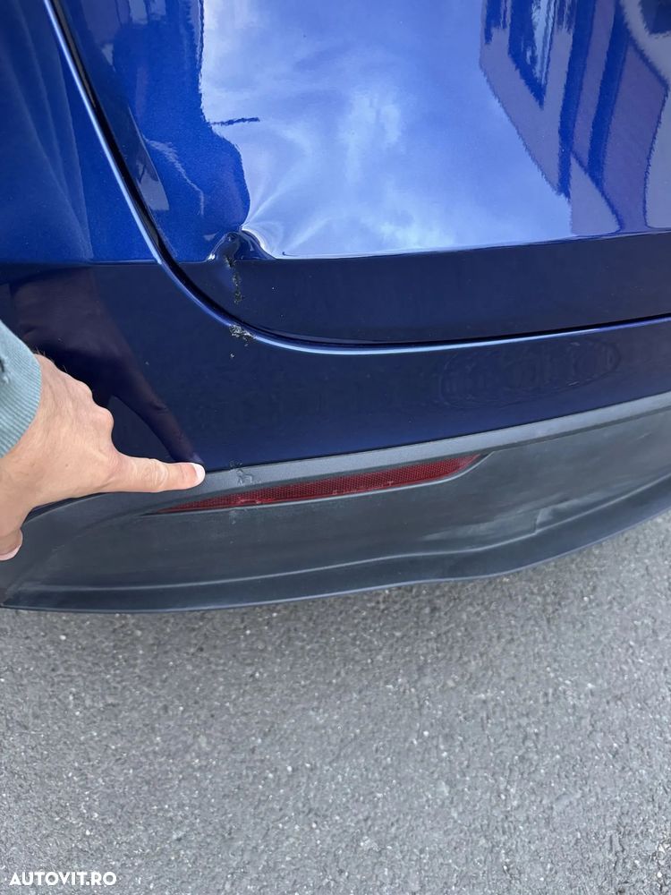 Tesla Model Y - 19