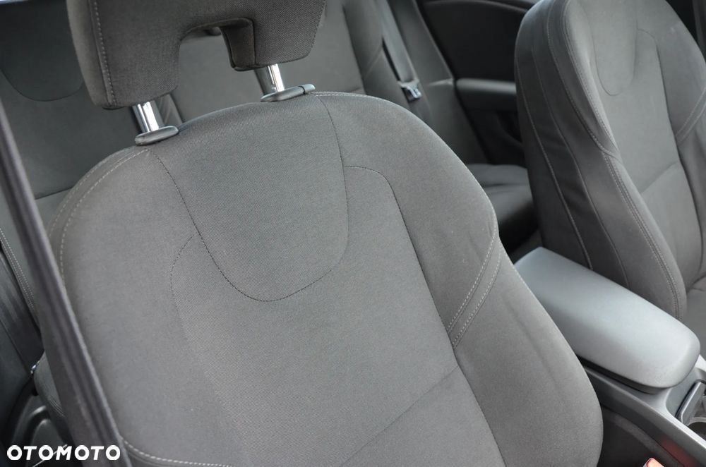 Volvo V40 Cross Country T4 Momentum - 32