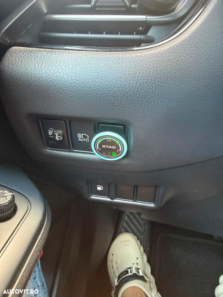 Toyota C-HR 1.8 HSD 122 CP 4x2 CVT Style - 6