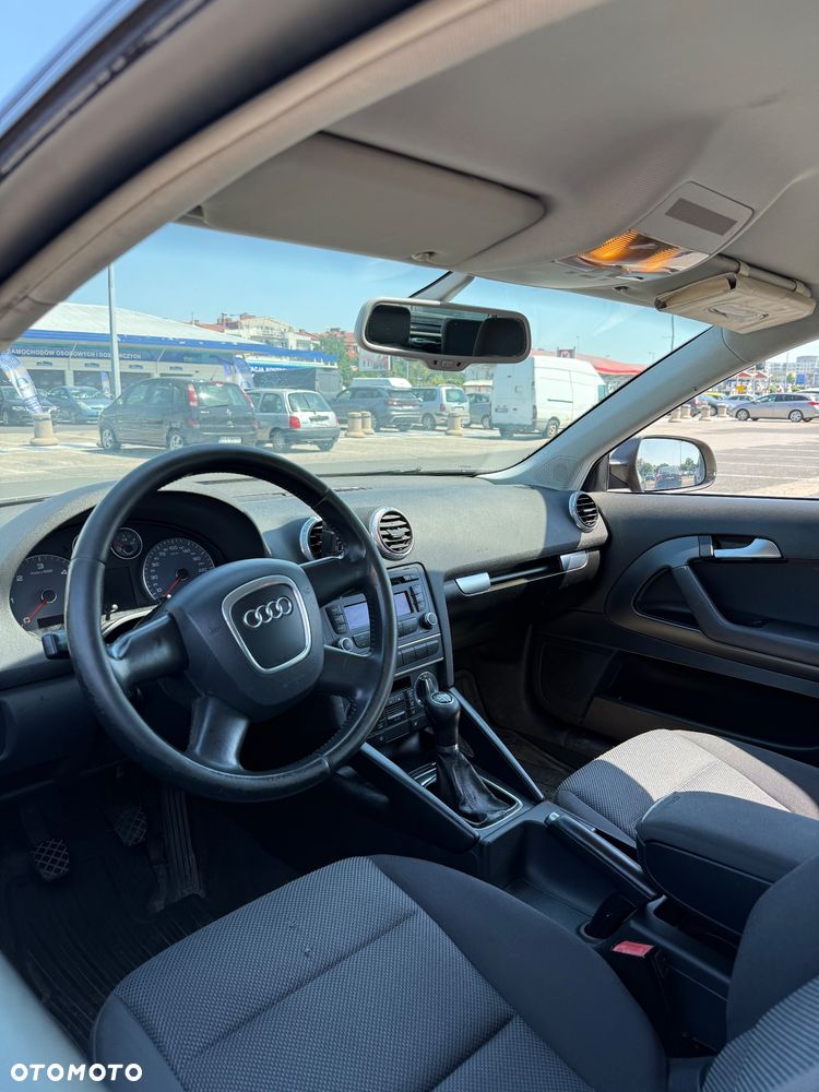 Audi A3 3-drzwiowe 1.6 TDI DPF Ambiente - 2