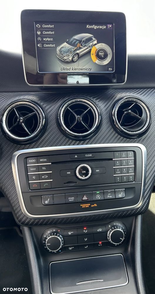 Mercedes-Benz GLA 200 7G-DCT Style - 17