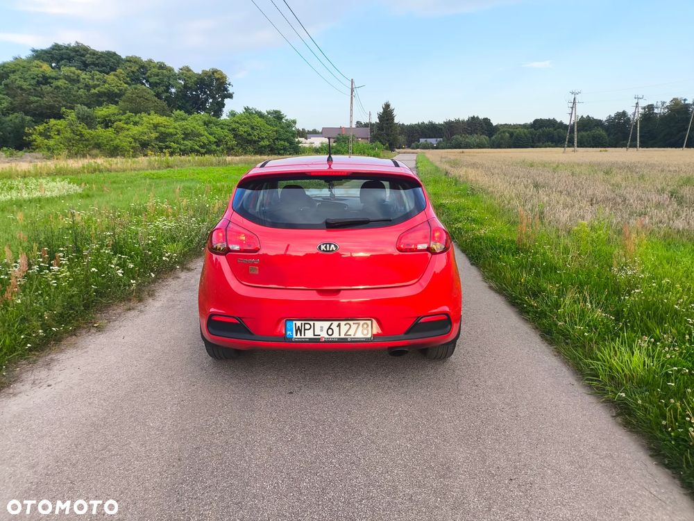 Kia Ceed - 4