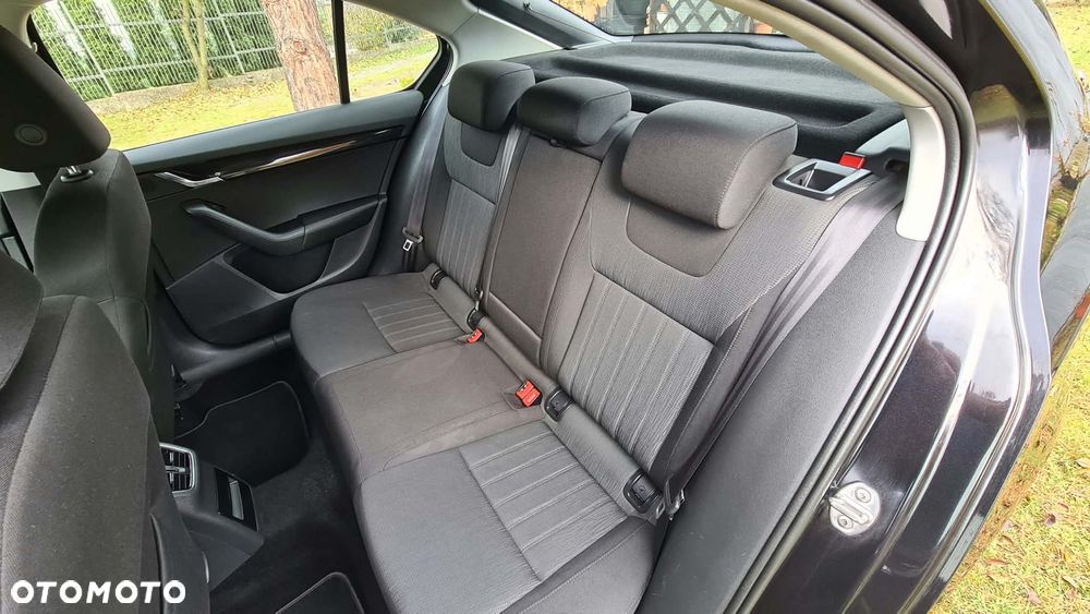 Skoda Octavia 2.0 TSI 4x4 Style DSG - 13