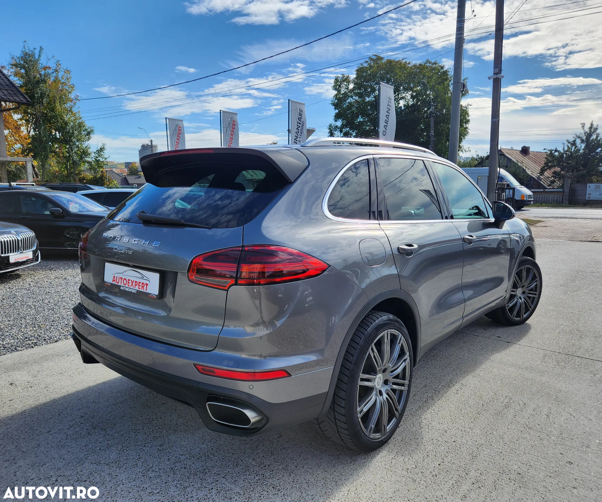 Porsche Cayenne 3.0 L - 2