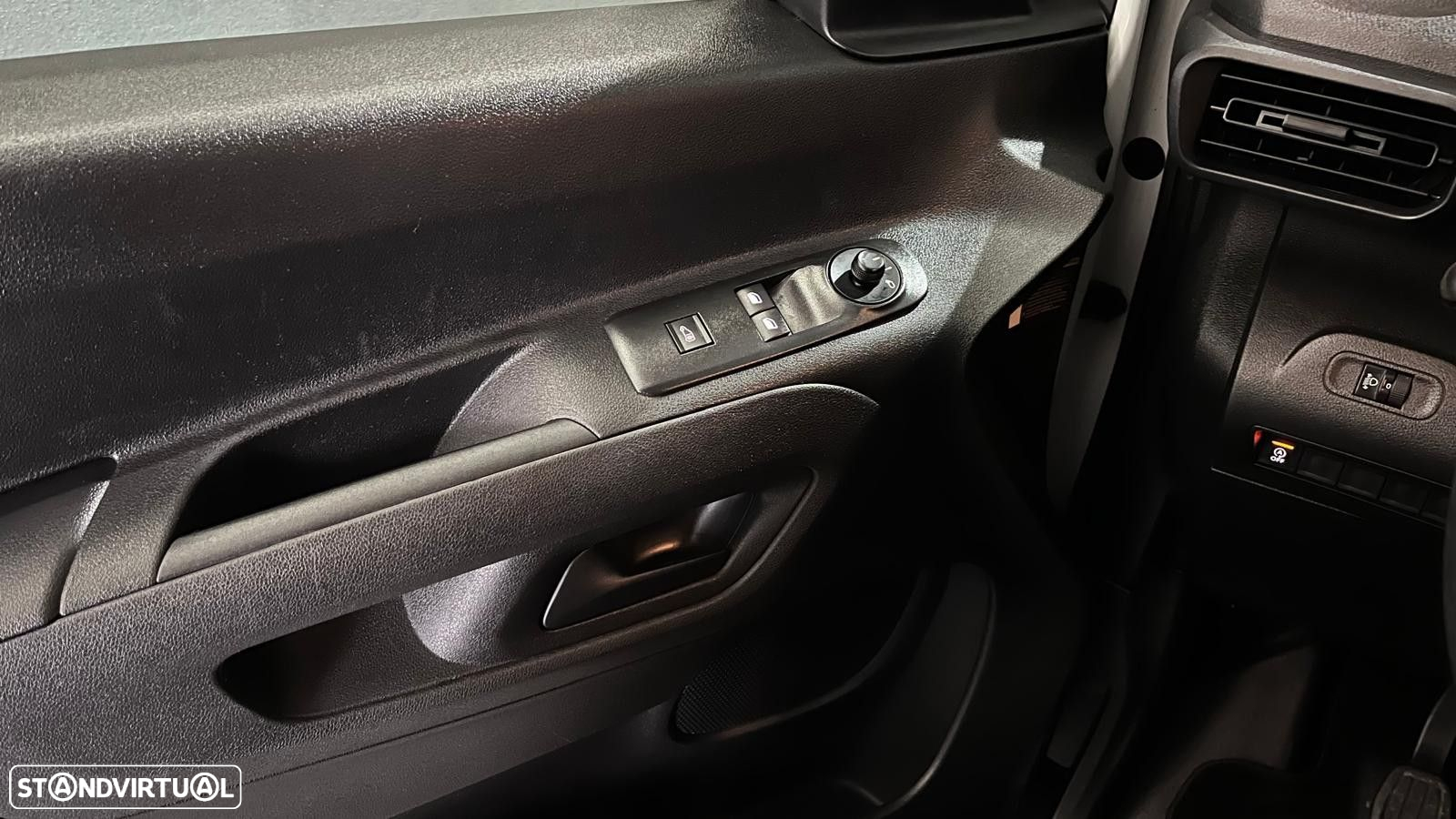 Citroën Berlingo Outro - 16