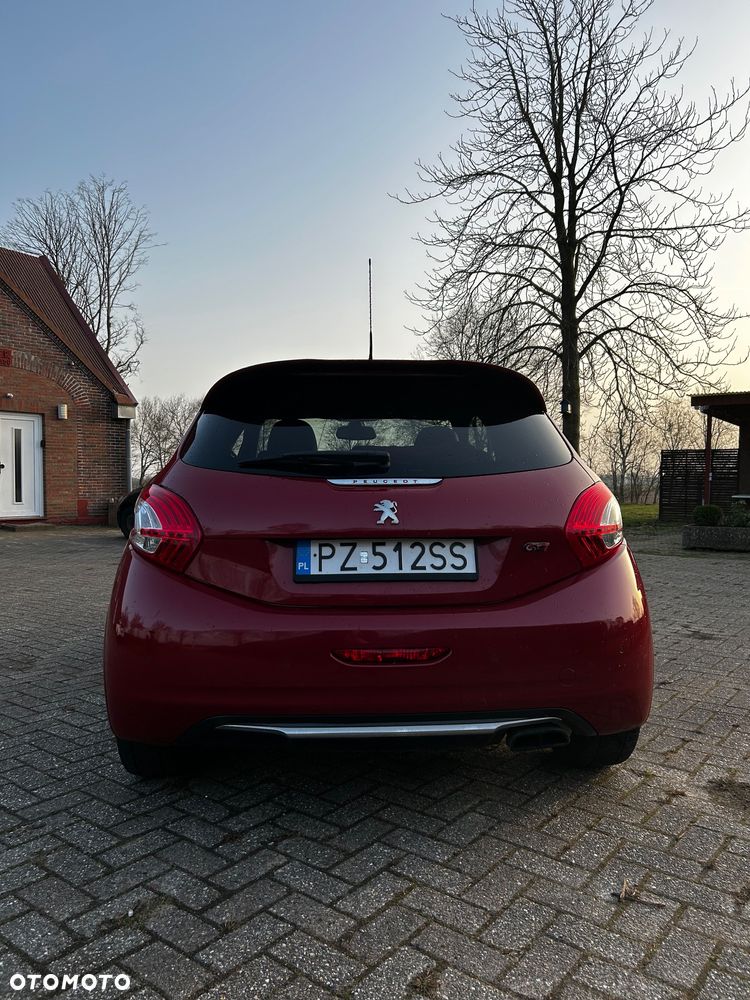 Peugeot 208 GTI 200 THP - 9