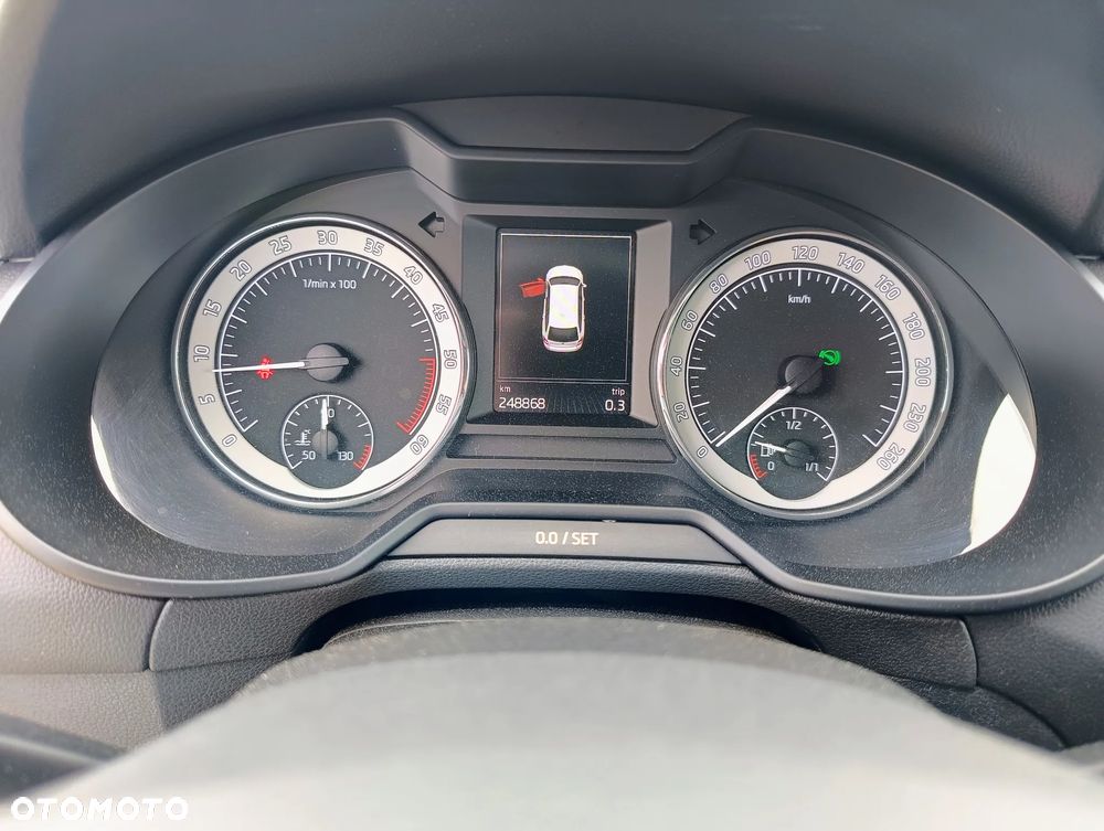 Skoda Octavia 1.6 TDI Edition DSG - 16