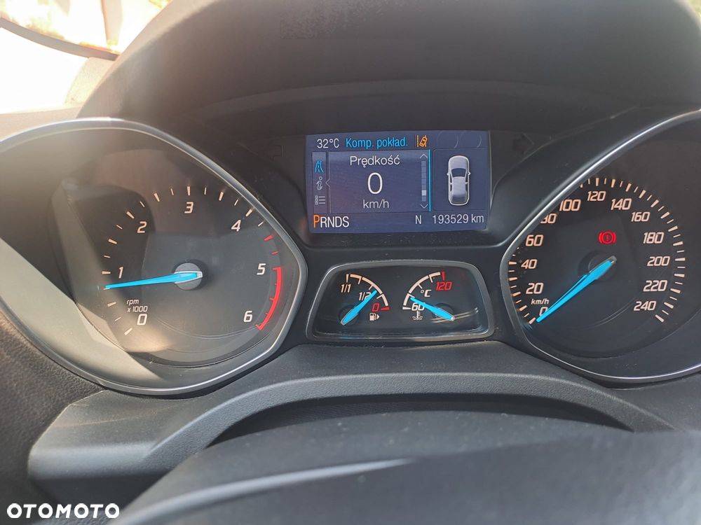 Ford Kuga - 3
