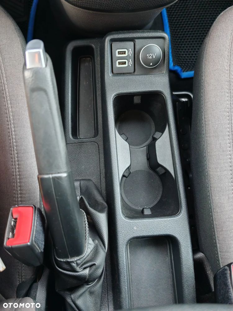 Ford Tourneo Connect Grand - 23
