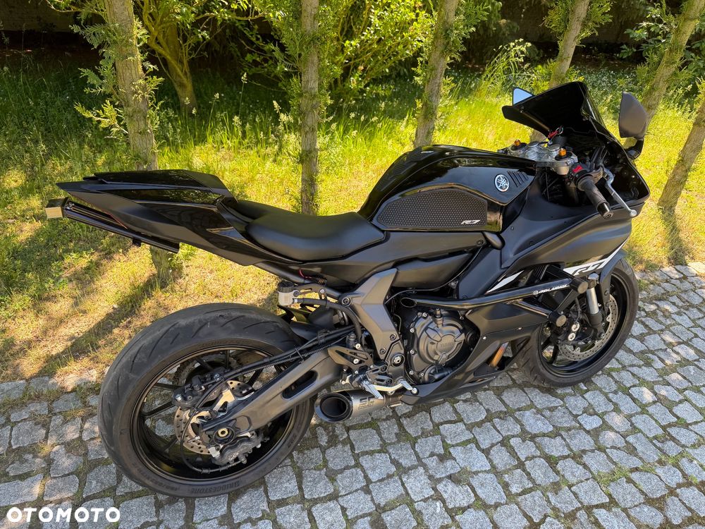 Yamaha R7 - 12