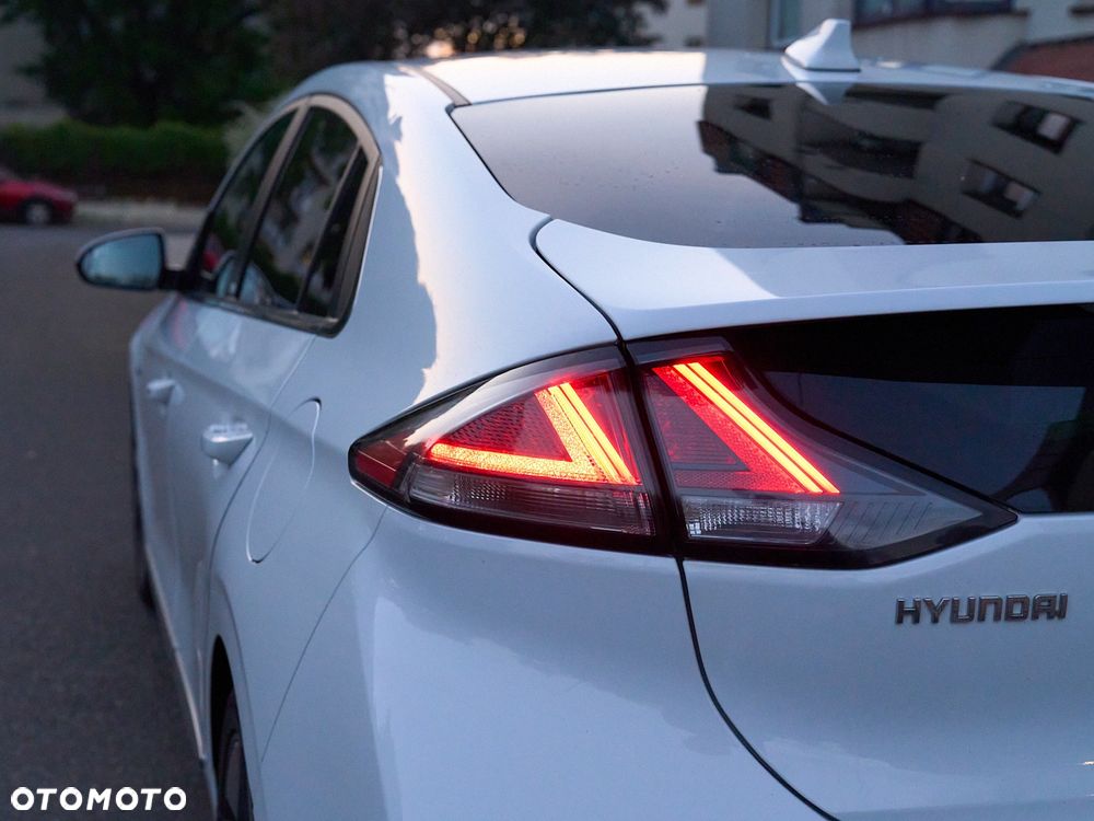 Hyundai IONIQ - 5