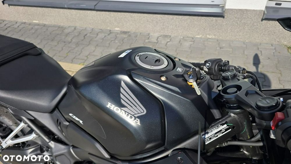 Honda CBR - 16