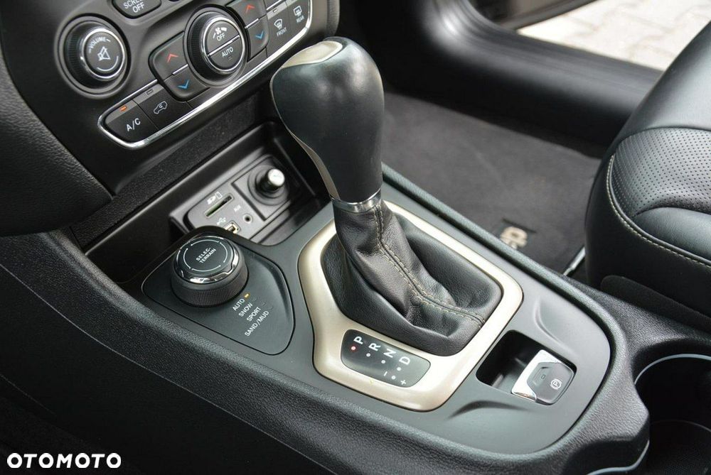 Jeep Cherokee 2.0 Multijet Active Drive I Automatik Limited - 32