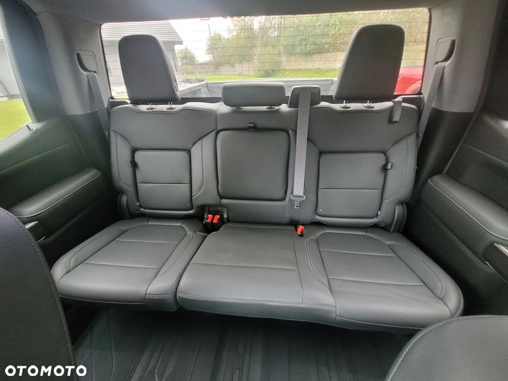 Chevrolet Silverado - 12
