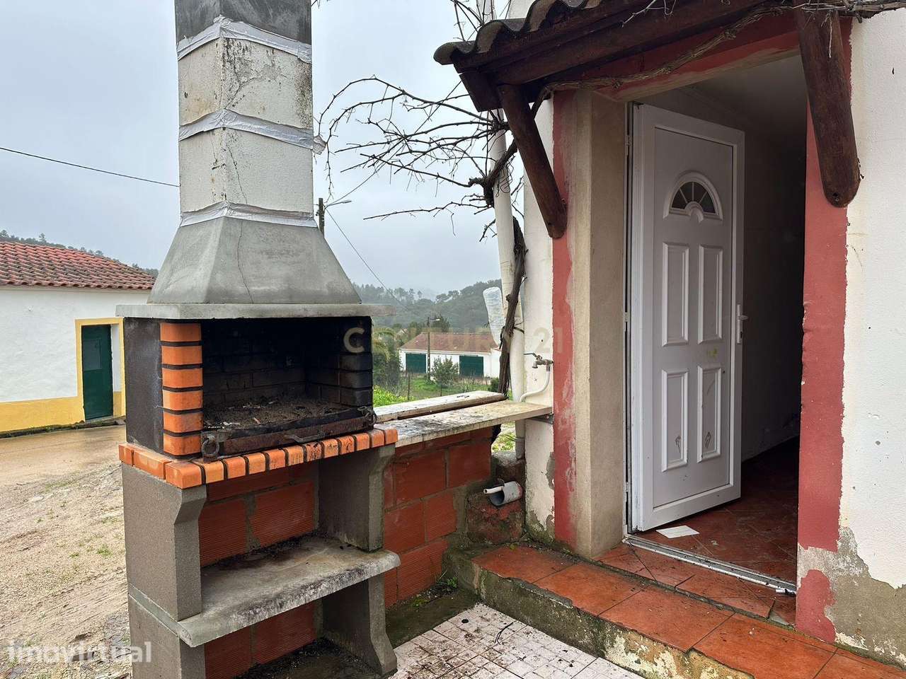 Casa geminada T2 para renovar em Casinha (Alte) - Grande imagem: 3/41