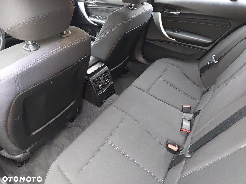 BMW Seria 1 118d Sport Line - 24