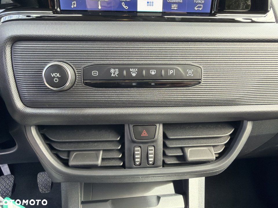 Ford Transit Courier - 31