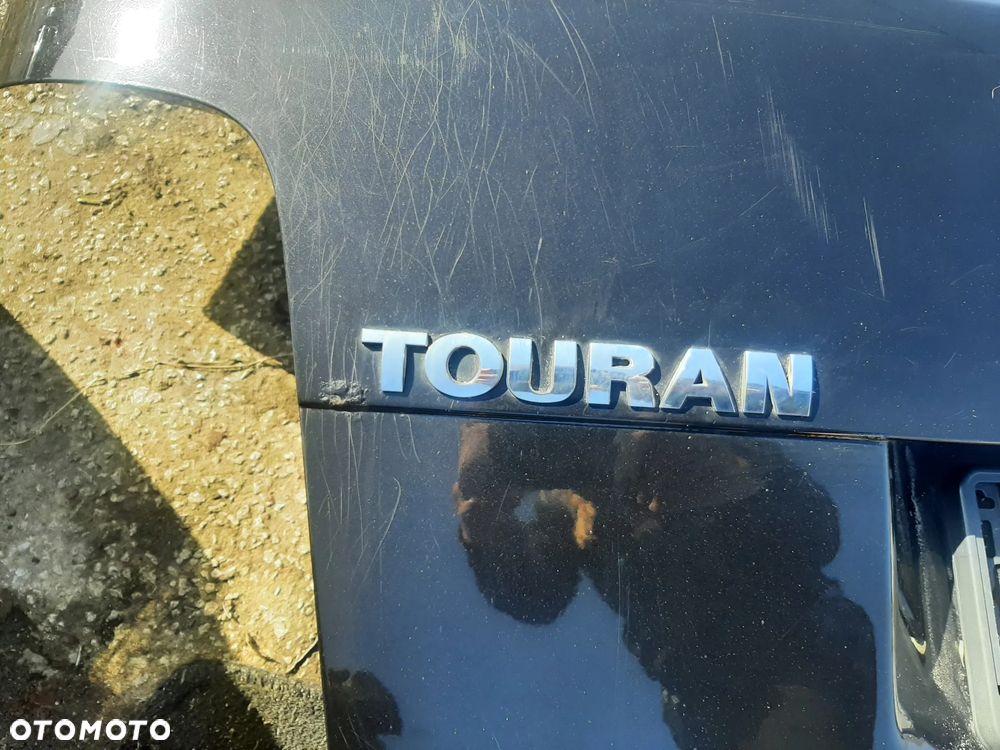 klapa VW Touran I - 3