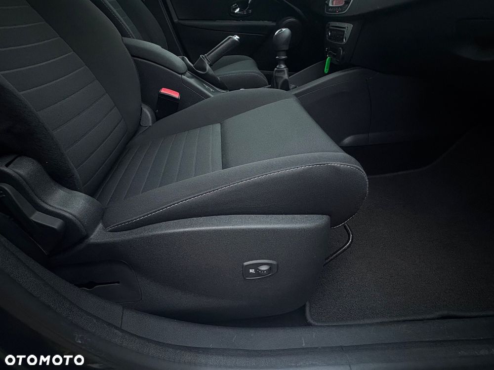 Renault Megane 1.6 16V 110 Paris Business - 17