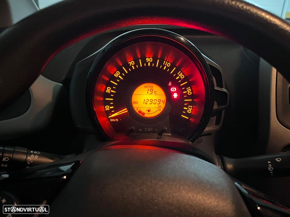 Peugeot 108 1.2 VTi Allure - 12