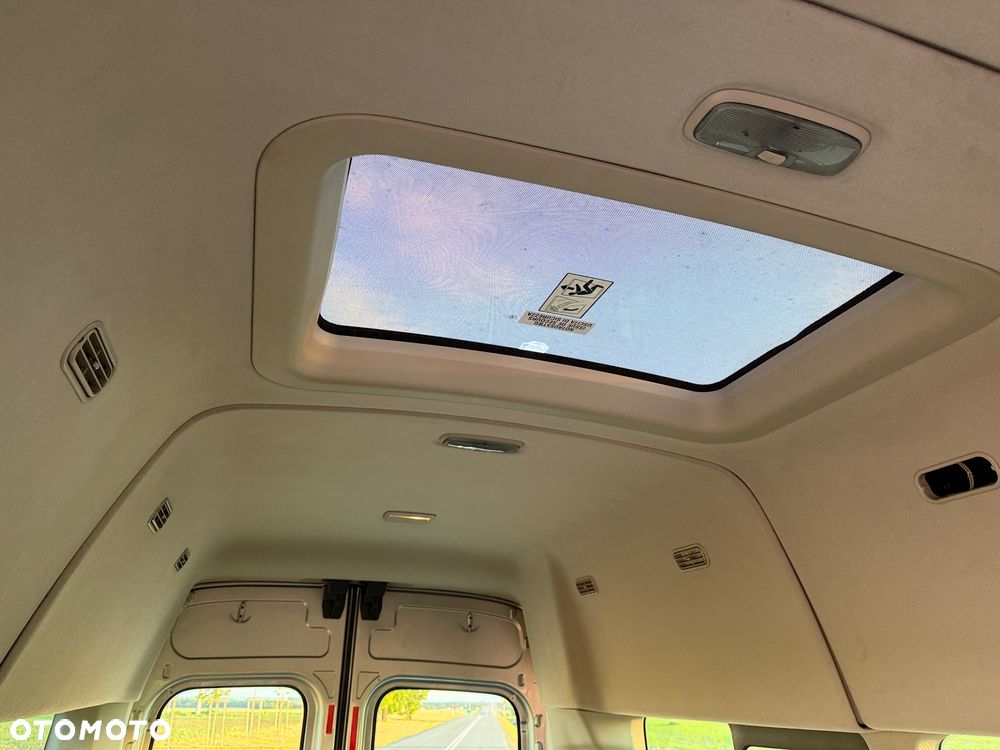 Ford Transit 18 osobowy - 12