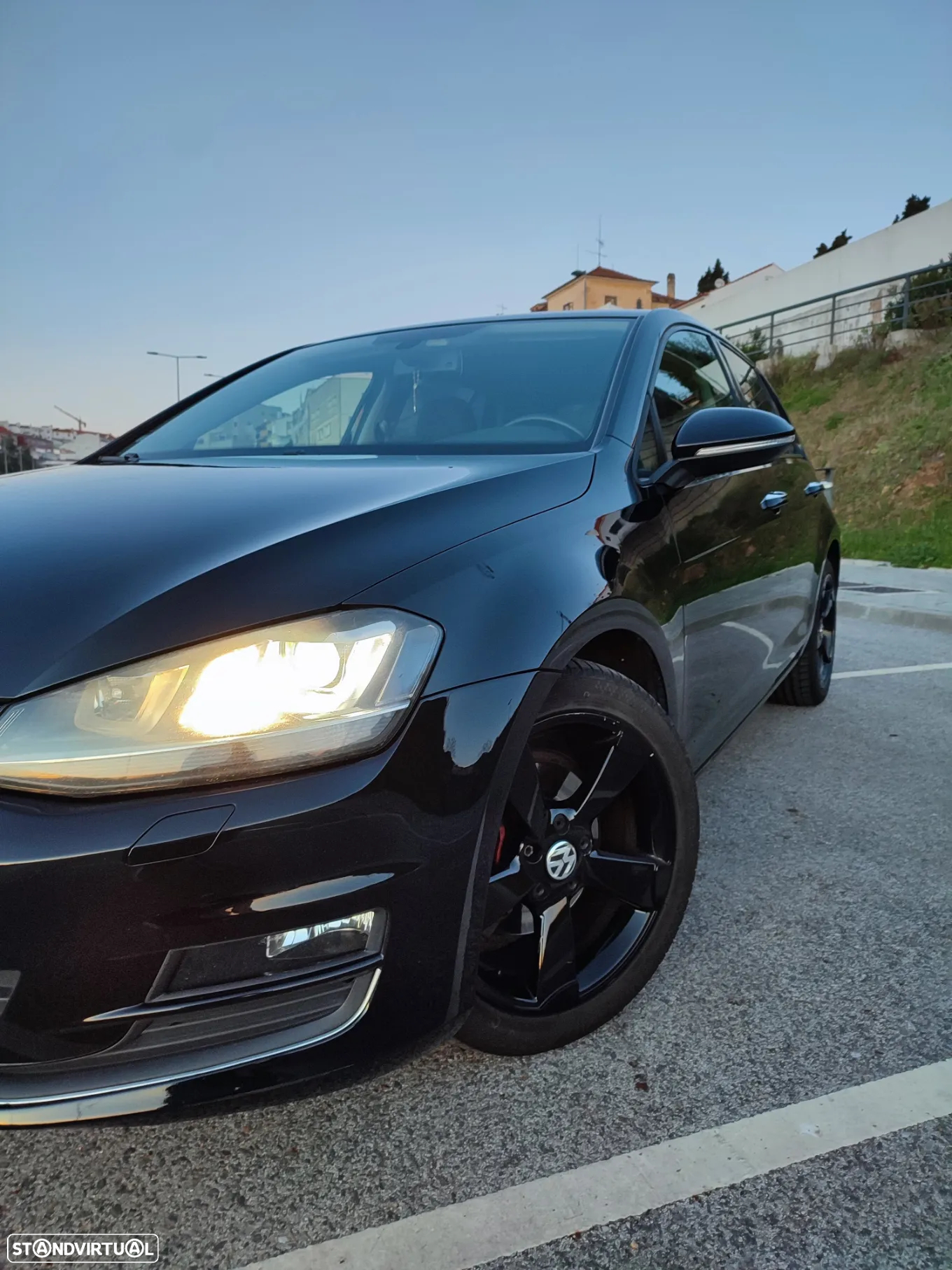 VW Golf 1.6 TDi Highline DSG - 2