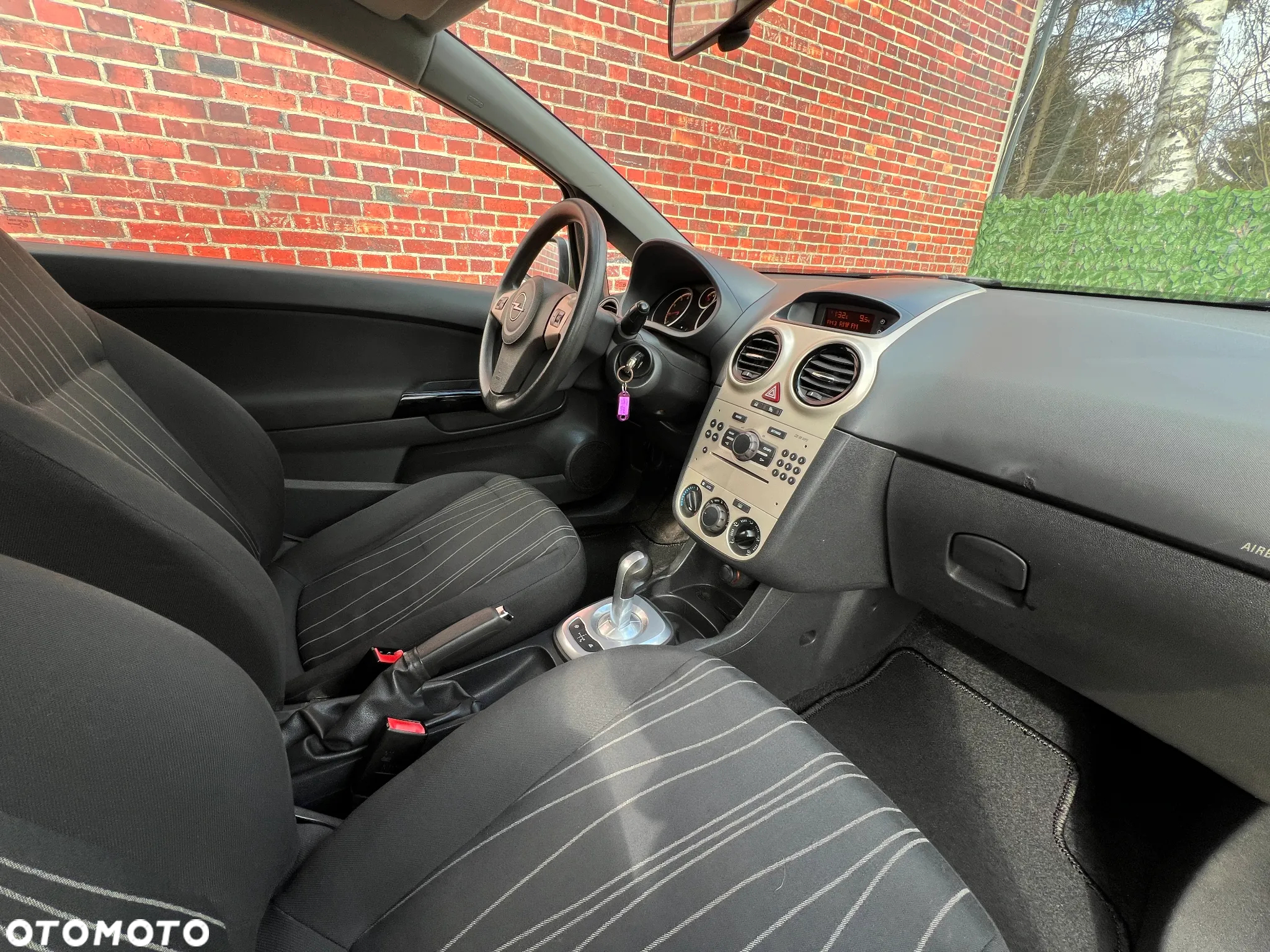 Opel Corsa - 10