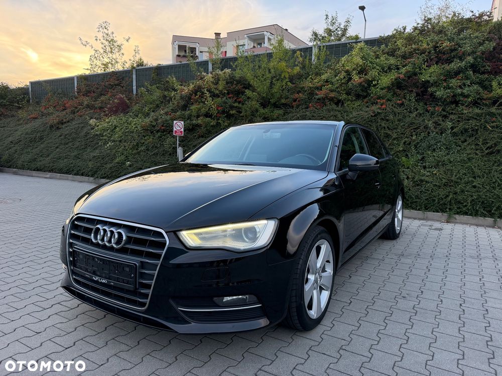 Audi A3 Sportback 1.8 TFSI Ambiente - 2