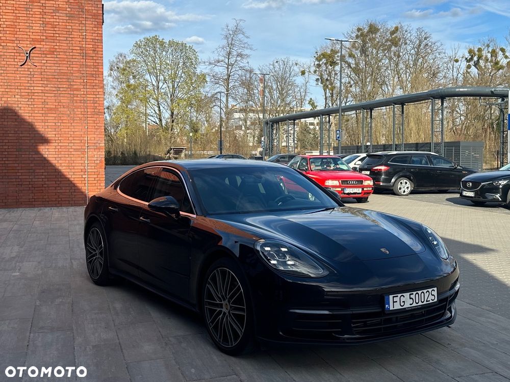 Porsche Panamera 4 - 6