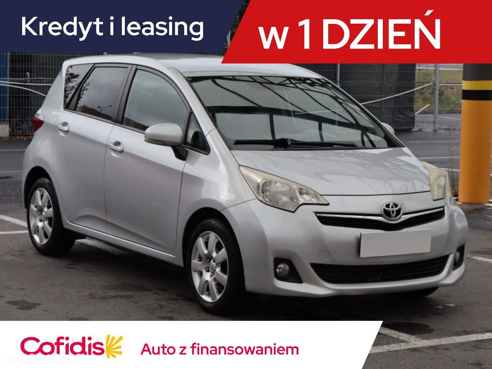 Toyota Verso S - 2