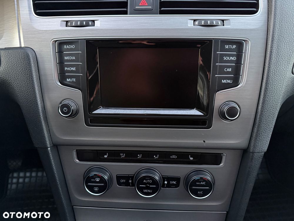 Volkswagen Golf - 30