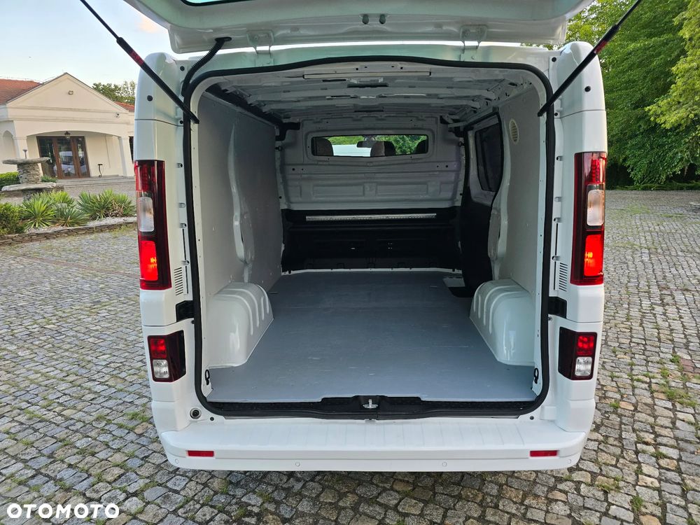 Opel Vivaro - 37