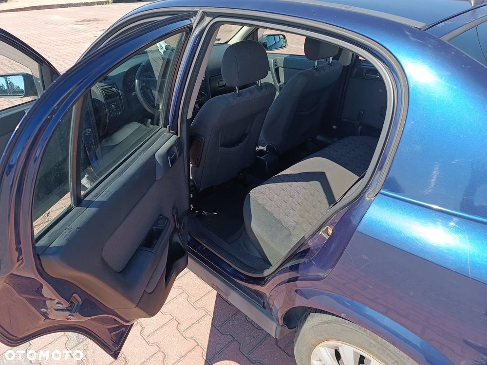 Opel Astra 1.4 Club - 17