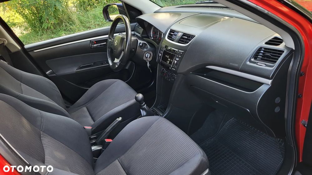 Suzuki Swift - 12