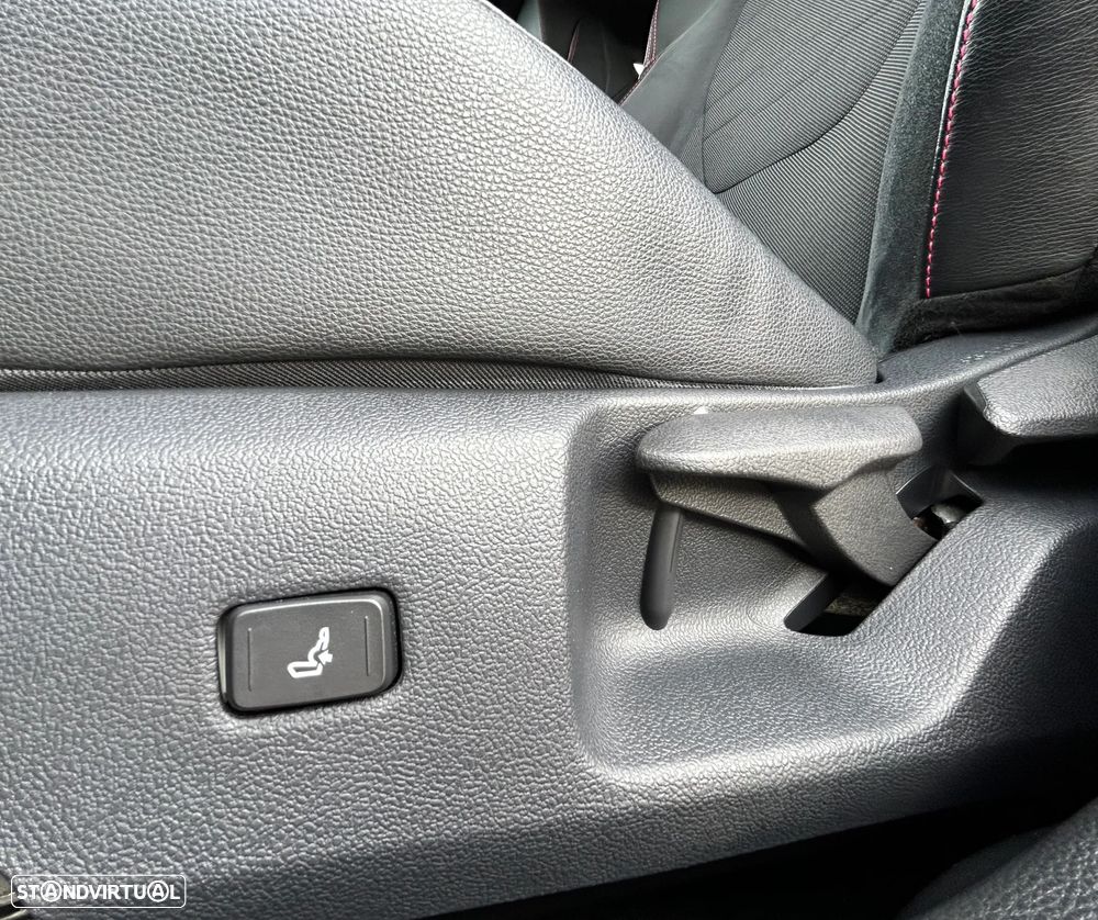 Toyota Corolla 1.8 Hybrid Exclusive - 18