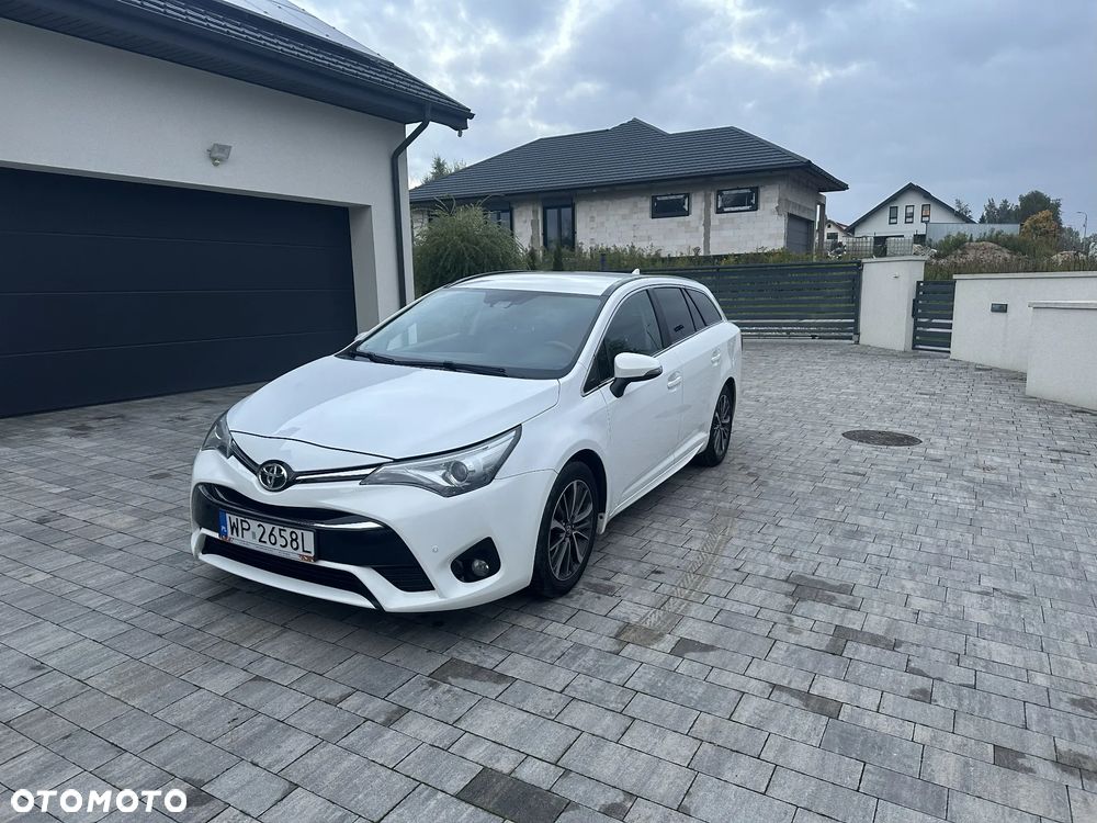 Toyota Avensis 2.0 D-4D Prestige - 1