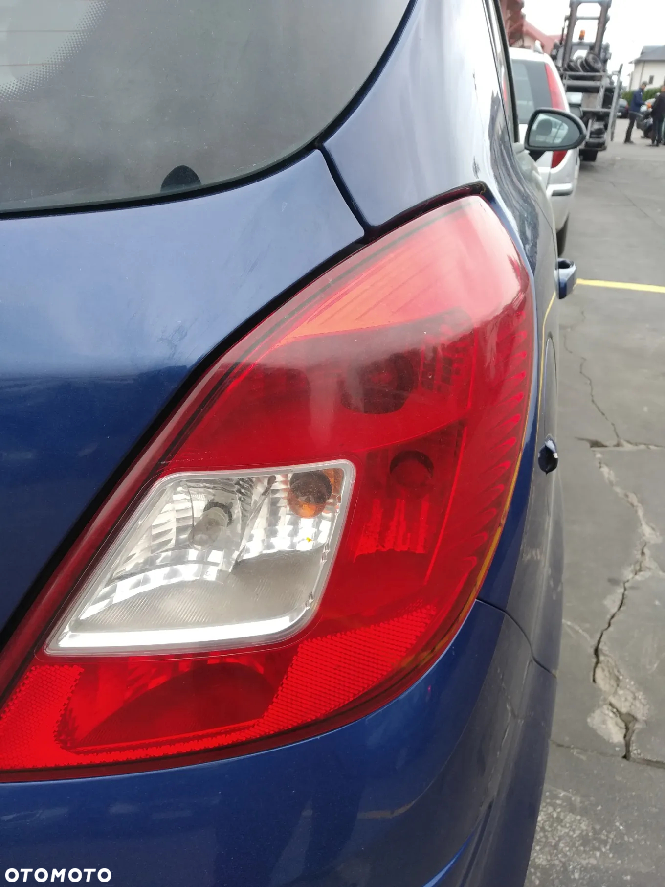 OPEL CORSA D 06 - 11 1.2 Z12XEP LAMPA PRZÓD LEWA PRAWA - 16